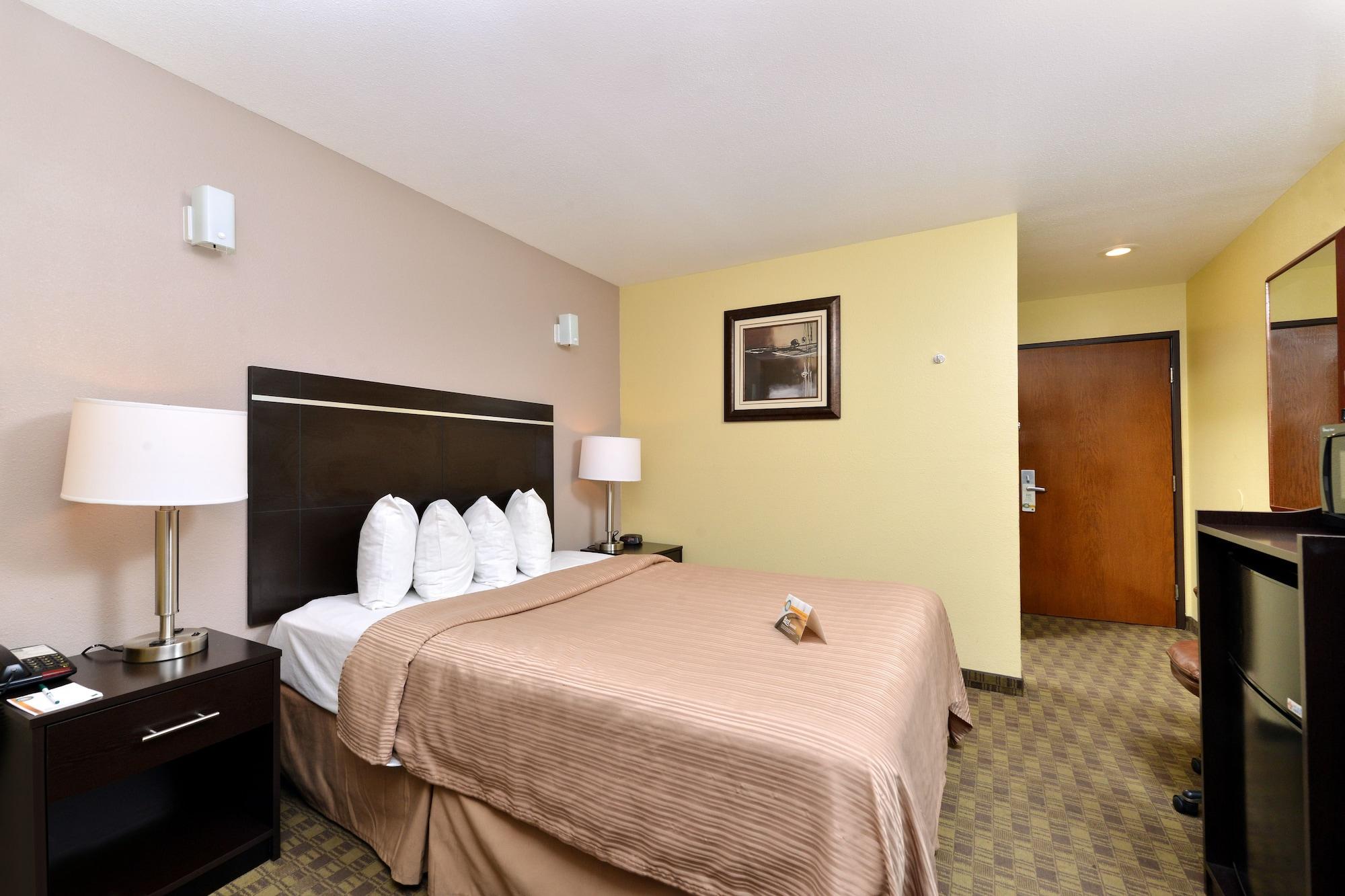 Quality Inn & Suites Elko Exterior photo