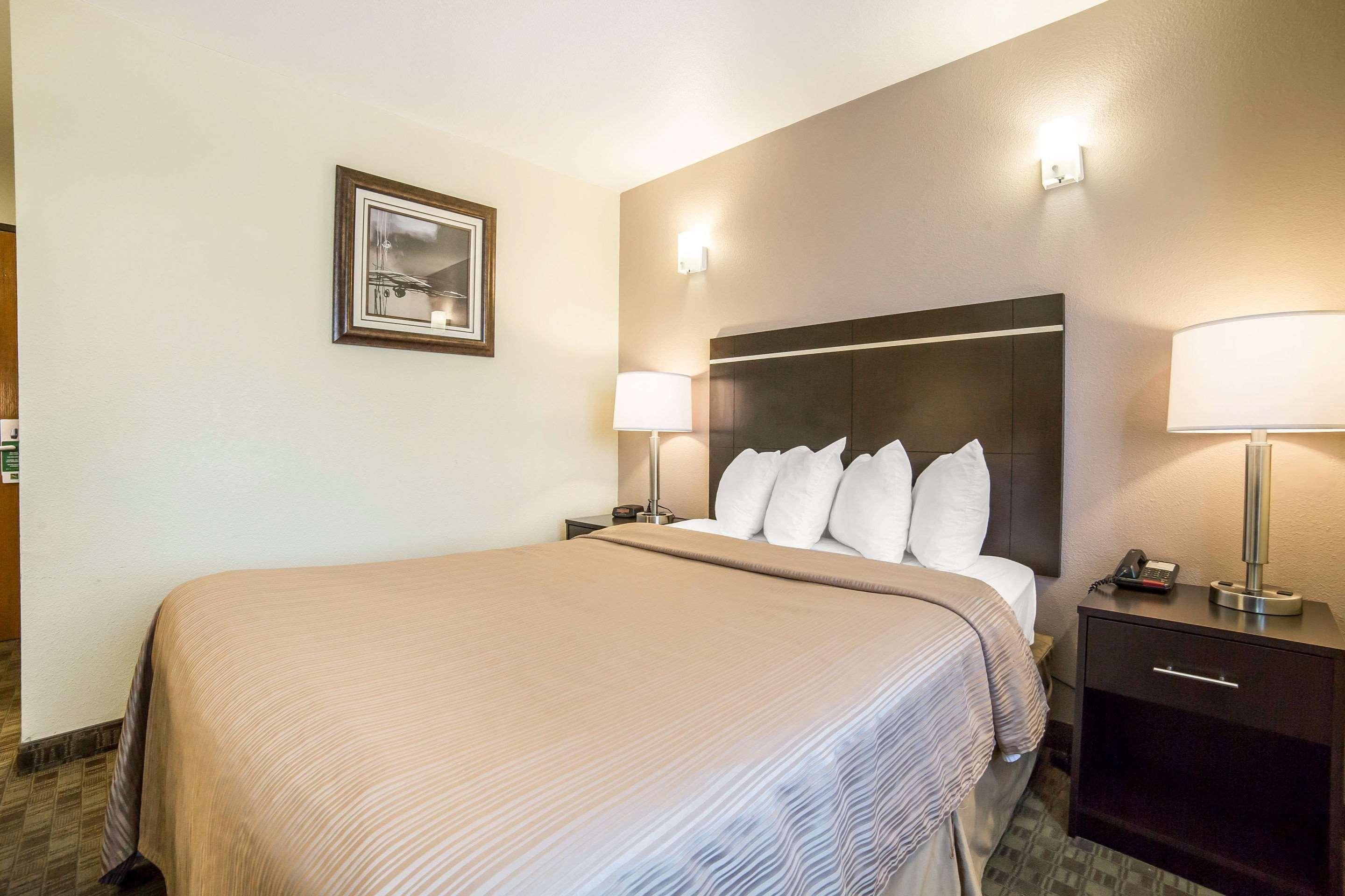 Quality Inn & Suites Elko Exterior photo
