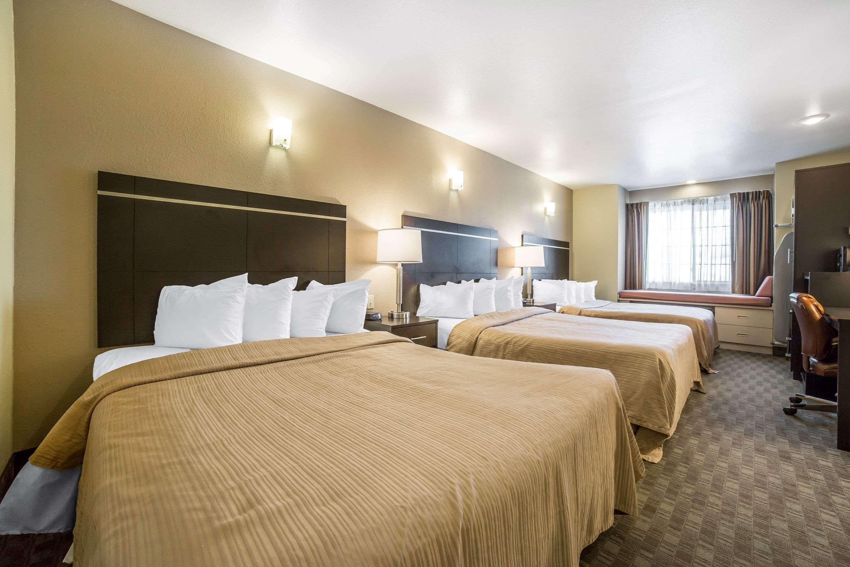 Quality Inn & Suites Elko Exterior photo