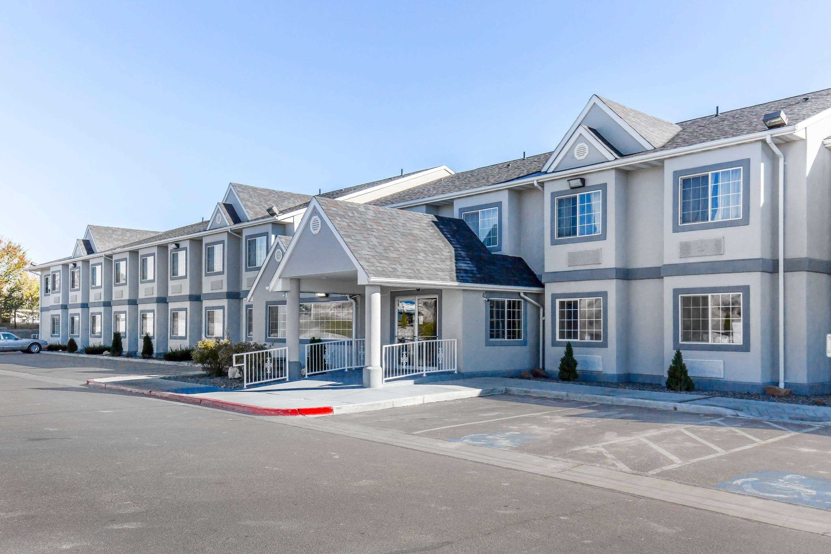 Quality Inn & Suites Elko Exterior photo