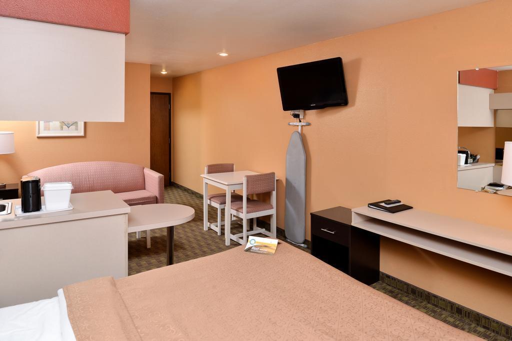 Quality Inn & Suites Elko Exterior photo