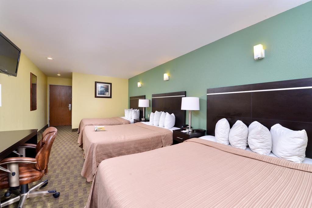 Quality Inn & Suites Elko Exterior photo