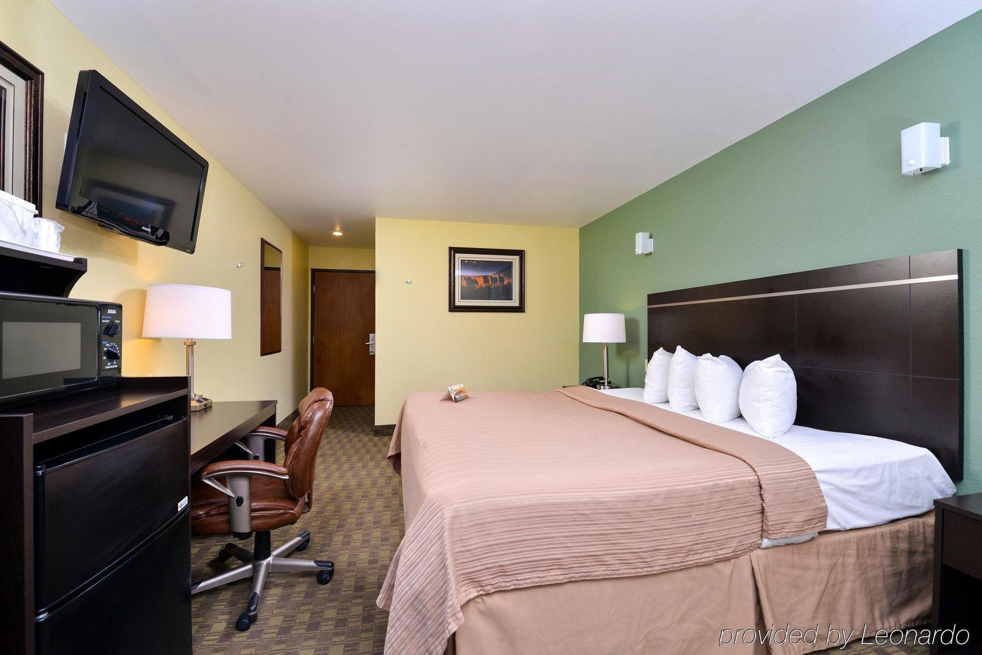 Quality Inn & Suites Elko Exterior photo