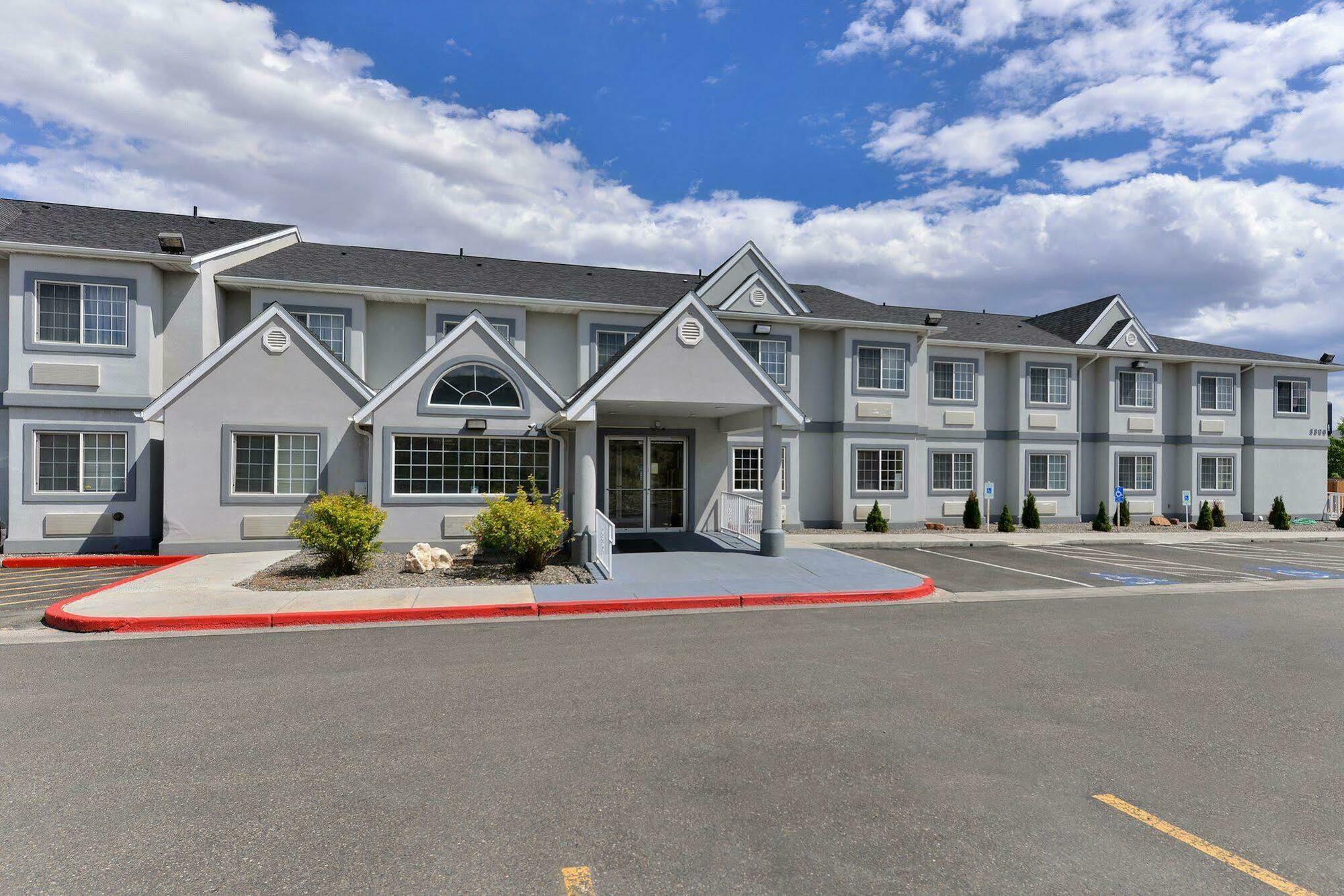 Quality Inn & Suites Elko Exterior photo